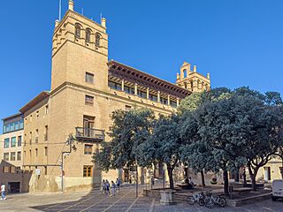 Exterior of the Town hall of Huesca.jpg