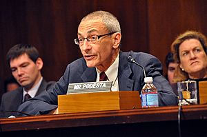 Archivo:John Podesta before the U.S. Senate