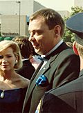 Archivo:Larry Drake at the 1988 Emmy Awards