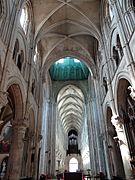 Lisieux cathédrale Saintt Pierre nef choeur