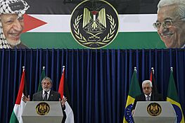 Archivo:Luiz Inácio Lula da Silva and Mahmoud Abbas - joint press release