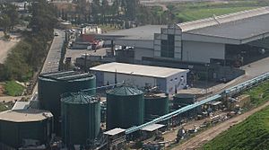 Archivo:MBT anaerobicdigesters
