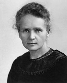 Marie Curie (1900).jpg