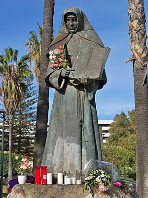 Archivo:Monument to Mother Petra of Saint Joseph 03