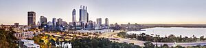 Archivo:Perth CBD - Kings Park