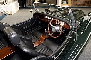Archivo:Roadster 4 Seater B