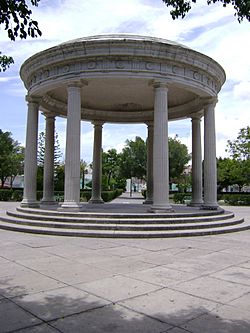 RomanStyleMonument Tehuacan.JPG