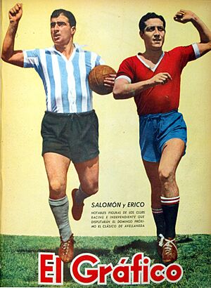 Archivo:Salomón (Racing) y Erico (Independiente). - El Gráfico 1163