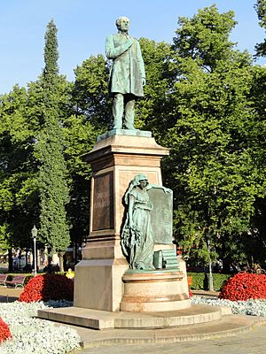 Archivo:Statue of Johan Ludvig Runeberg in Helsinki - DSC03904