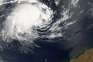 Archivo:TC Floyd 22 mar 2006 0235Z