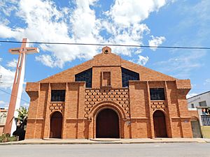 Archivo:Templo Nuestra Señora del Carmen