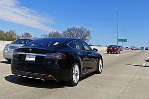 Archivo:Tesla Model S Hwy 40