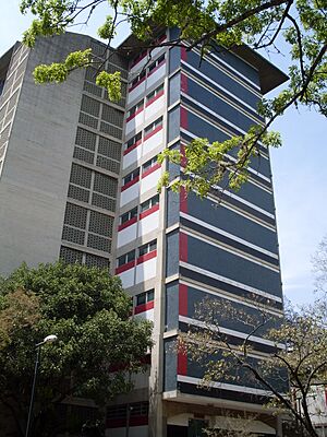 Archivo:UCV 2015-320a Mural de Omar Carreño, 1957