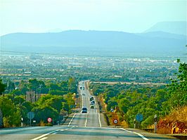 Vista de Campos desde la carretera de Santañí.