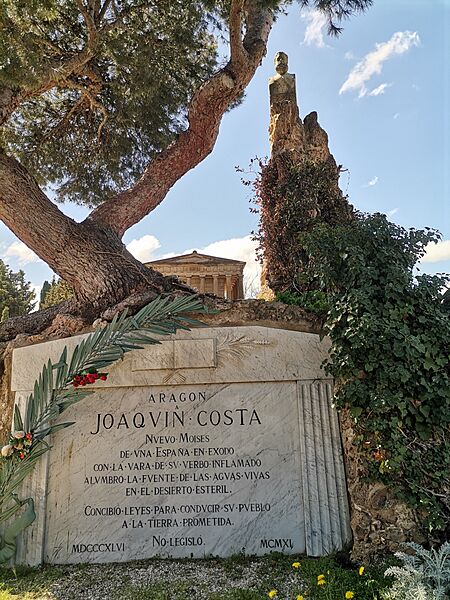 20250325 124400 Mausoleo Costa