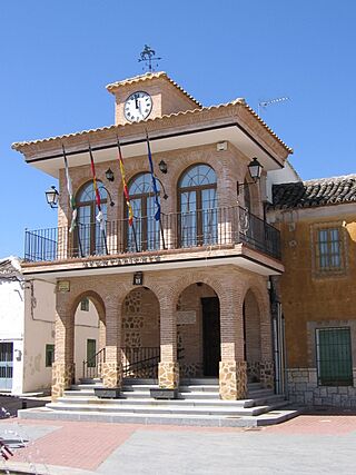 Ayuntamiento - Cabañas de Yepes.jpg
