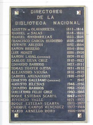 Archivo:BNCL - Zaguán Alameda Directores de la BNCL Parte 1 - Imagen 01