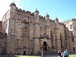 Archivo:Durham Castle Innenhof