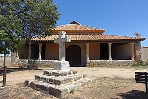 Archivo:Ermita de Santa Ana, Pozuelo de la Orden