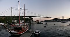Archivo:Fatih Sultan Mehmet Bridge panorama