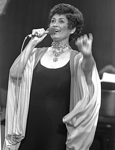 Flickr - Government Press Office (GPO) - YAFFA YARKONI DURING THE "TELETROM"..jpg