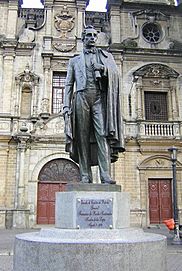 Archivo:Francisco de Paula Santander-Estatua-Medellin