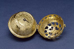 Archivo:German - Spherical Table Watch (Melanchthon's Watch) - Walters 5817 - View C