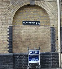 Archivo:Harry Potter Platform Kings Cross