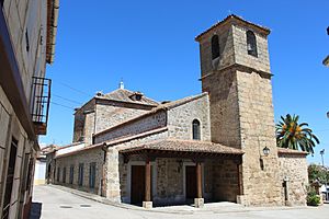 Archivo:Iglesia de Nuestra Señora de la Luz, Parrillas 1