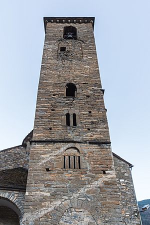Archivo:Iglesia de San Saturnino, Oto, Huesca, España, 2015-01-07, DD 04