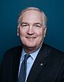 Luther Strange official portrait