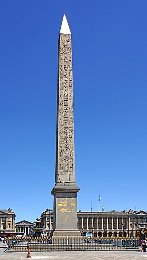 Luxor Obelisk, Place de la Concorde, Paris 2014.jpg