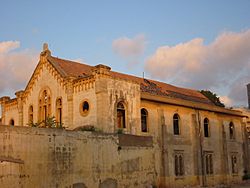 Maghen Abraham Synagogue (side).JPG