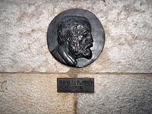 Archivo:Medalló Gaudí