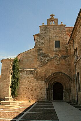 Monasterio de San Isidro de Dueñas (17 de agosto de 2013, provincia de Palencia) 10.jpg