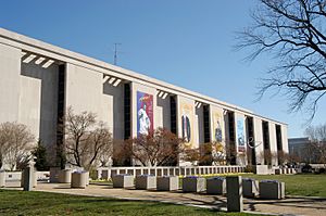 Archivo:National Museum of American History 1