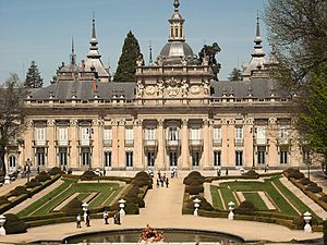 Archivo:Palacio Real de la Granja de San Ildefonso (Segovia) (5)