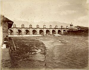 Archivo:Puente de Calicanto, Santiago de Chile