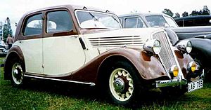 Archivo:Renault Celtaquate Berline 1935