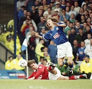 Archivo:Robbie Savage