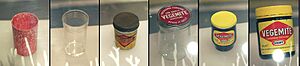 Archivo:Vegemite jars timeline