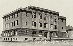 Adams County Courthouse (North Dakota).jpg
