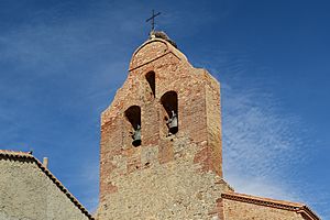 Archivo:Arquillinos, Iglesia de San Tirso, espadaña, 02