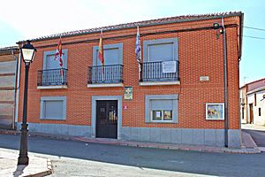 Archivo:Ayuntamiento de Bóveda del Río Almar