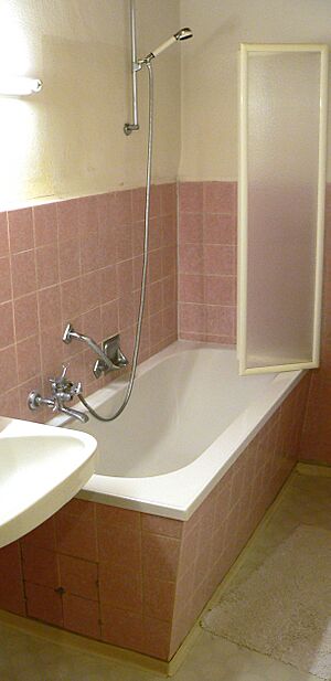 Archivo:Badewanne (fcm)