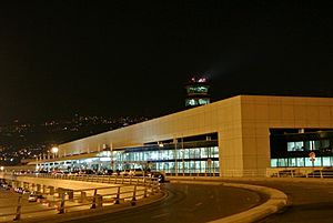 Archivo:Beirut Airport DSC 0439
