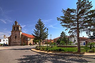 Calvarrasa de Arriba, Plaza Mayor, 2 edited.jpg