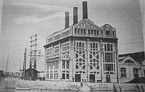 Archivo:Central eléctrica de Burceña