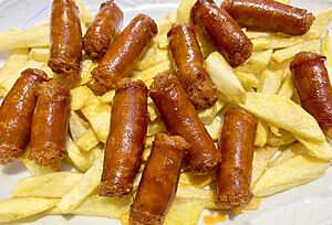 Archivo:Chistorra con pataques frites