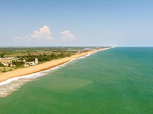 Archivo:Coast of Benin in Grand-Popo